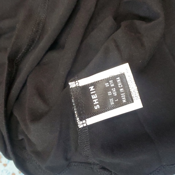 Skirt and shirt - Picture 6 of 7